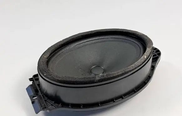 Cadillac Escalade IV Front door speaker 22753373