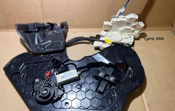 Audi A8 S8 D4 4H Rear door lock