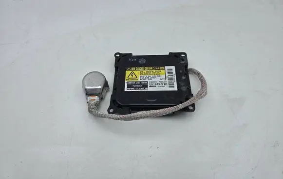 Lexus GS 300 350 430 450H Headlight ballast module Xenon 3900078496 8596724010