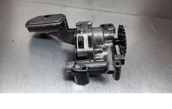 Volvo V50 Oil pump 