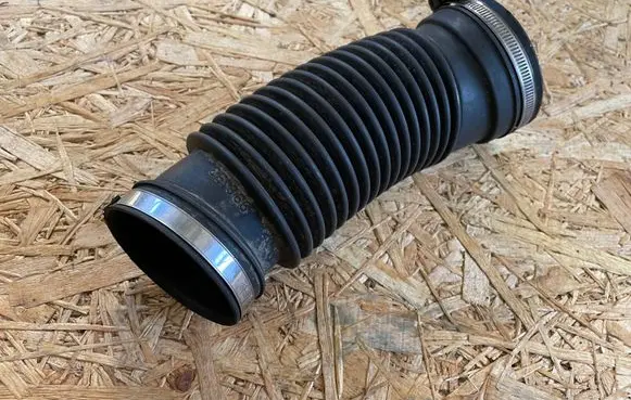 Peugeot 807 Air intake hose/pipe 990153