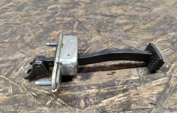 Hyundai i40 Front door check strap stopper 