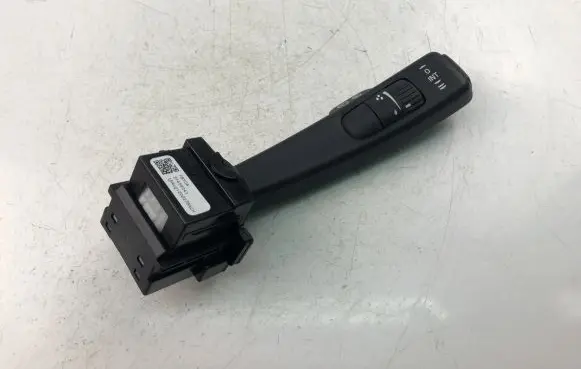 Volvo V40 Wiper turn signal indicator stalk/switch 31456041