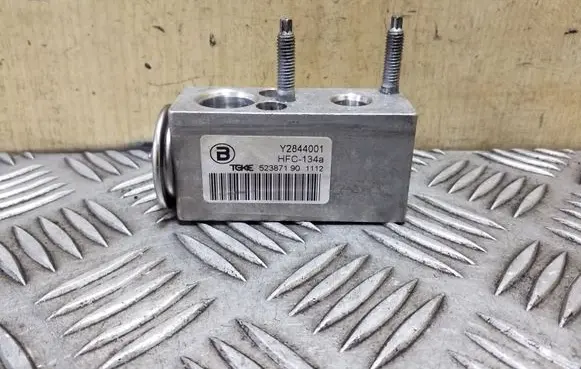 Peugeot 3008 I Air conditioning (A/C) expansion valve Y2844001 52387190