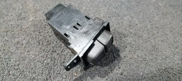 Fog light switch