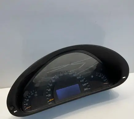 Speedometer (instrument cluster)