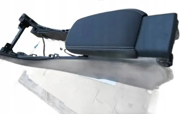 Mercedes-Benz GLA W156 X156 Center console