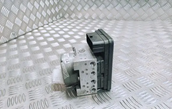Renault Megane IV ABS Pump 4766043449R