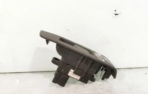 Nissan X-Trail T31 Electric window control switch