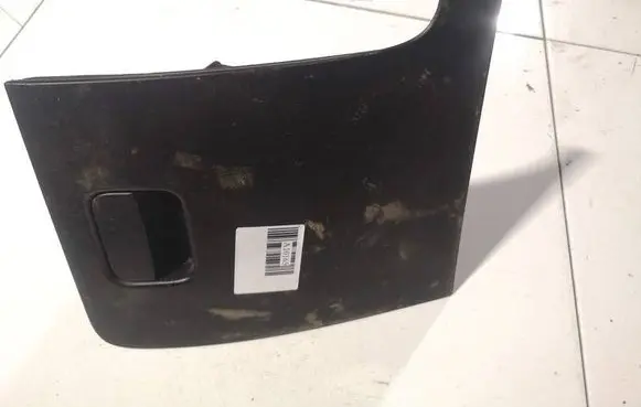 Glove box