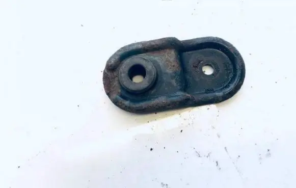 Subaru Outback Radiator mount bracket