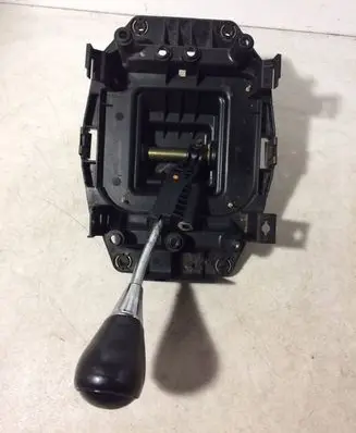 Lexus IS 200-300 Gear shifter/selector 