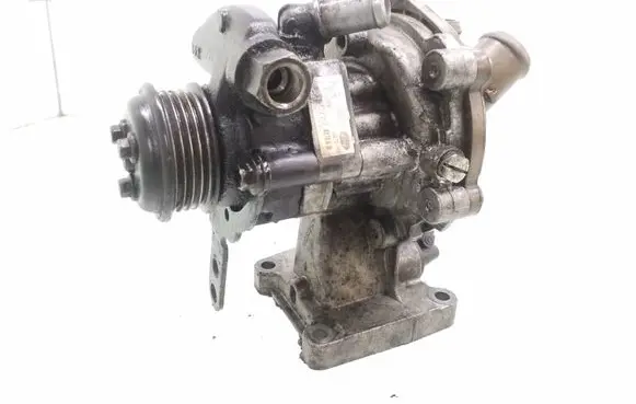 Ford Mondeo Mk III Power steering pump XS713A674BE