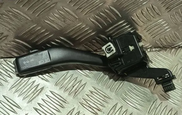 Volkswagen Golf V Indicator stalk ANP80H013C 5LD0450A