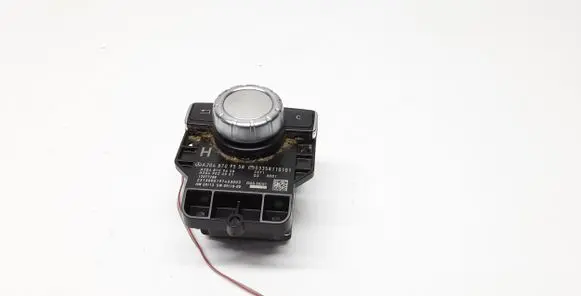 Mercedes-Benz C W204 Head unit multimedia control A2048709558 A2048709658 A20490201