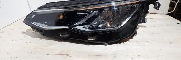 Volkswagen Golf VIII Headlight/headlamp 5H1941005 3236541