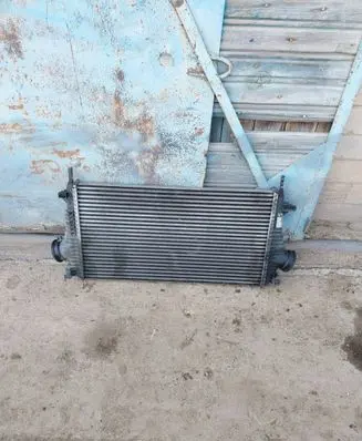 Opel Insignia A Intercooler radiator 13241751 P1831001