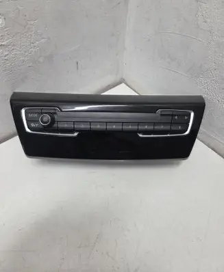 BMW 2 F45 HiFi Audio sound control unit 9371457 20020110 19G289CP0356