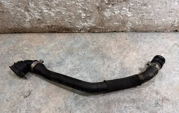 Engine coolant pipe/hose