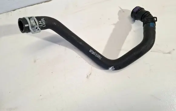 Volvo V60 Engine coolant pipe/hose 31319401