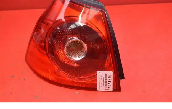 Volkswagen Golf V Rear/tail lights 1K6945095Q