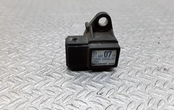 Mercedes-Benz C W203 Air pressure sensor 0115420717