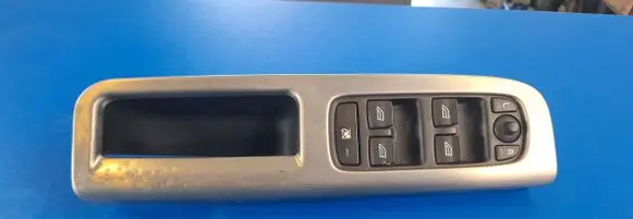 Volvo V50 Electric window control switch 30710787
