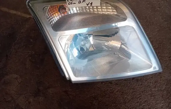 Ford Connect Headlight/headlamp