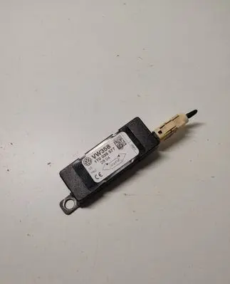Volkswagen Touran I Antenna control unit 1T0835577 1T0035577