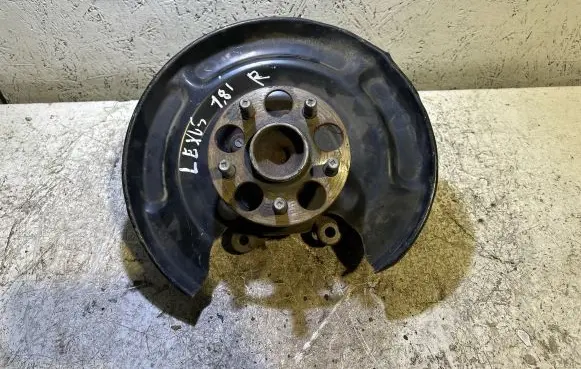 Lexus CT 200H Rear wheel hub