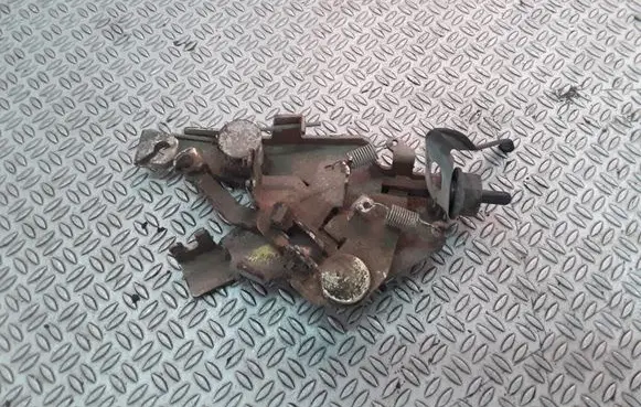 Mazda MPV Fuel tank cap lock 