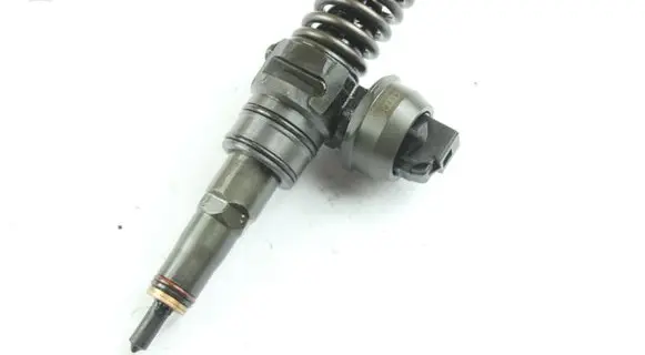 Volkswagen PASSAT B6 Fuel injector 038130073AG