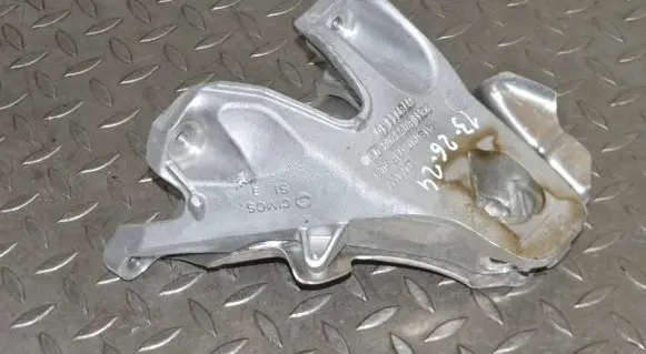 BMW X5 F15 Engine mounting bracket 6853208