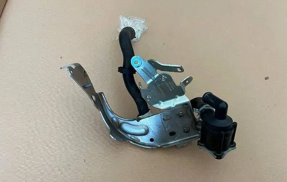 Volvo XC60 Electric auxiliary coolant/water pump 31368312
