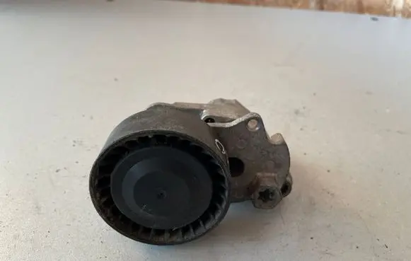 Skoda Fabia Mk3 (NJ) Generator/alternator belt tensioner 04E145299L