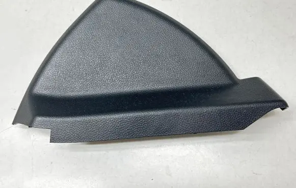 Mercedes-Benz C W204 Dashboard side end trim A2046800178 107214