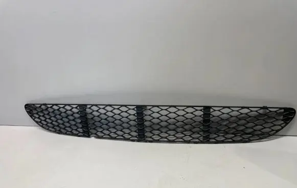 Mercedes-Benz E W211 Front bumper lower grill A2118850053