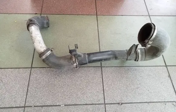 Opel Vectra C Intercooler hose/pipe 55352017 315025692