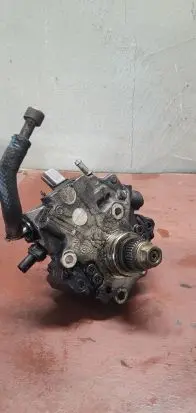 Mercedes-Benz E W212 Fuel injection high pressure pump A6510702601