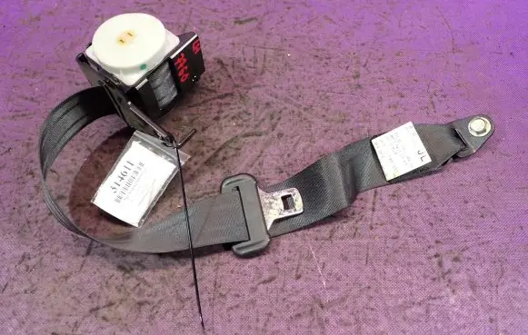 Subaru Forester SH Front seatbelt F86105T