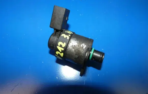 Mercedes-Benz E W212 Fuel pressure regulator 0928400762