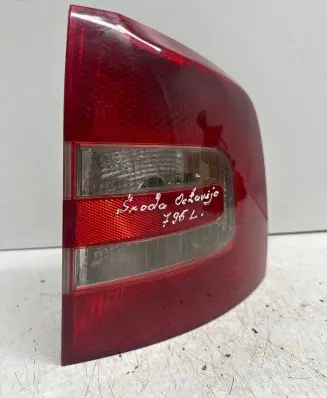 Skoda Octavia Mk2 (1Z) Rear/tail lights 275902