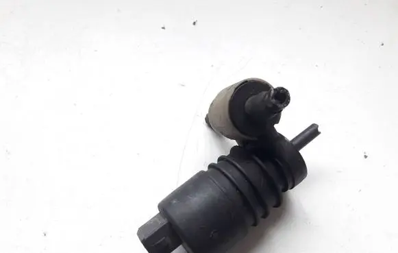 Opel Astra G Windscreen/windshield washer pump