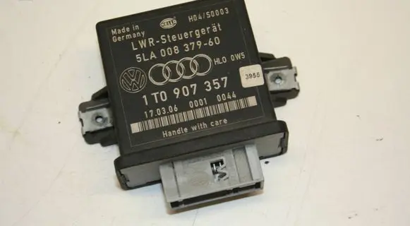 Skoda Octavia Mk2 (1Z) Light module LCM 1T0907357 5LA00837960
