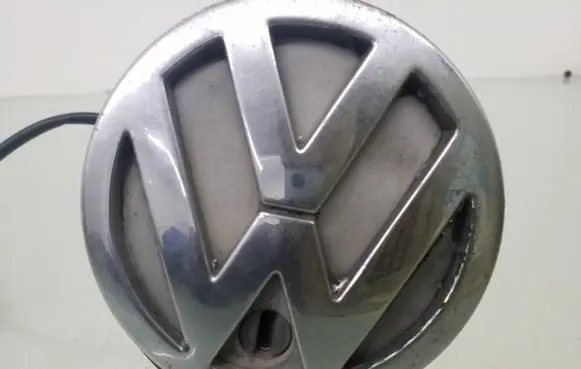 Volkswagen Golf IV Tailgate exterior lock 1J5962103