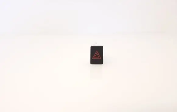 Nissan Qashqai Hazard light switch 25290