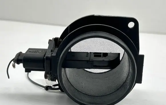 Audi A6 S6 C6 4F Mass air flow meter 06D906461