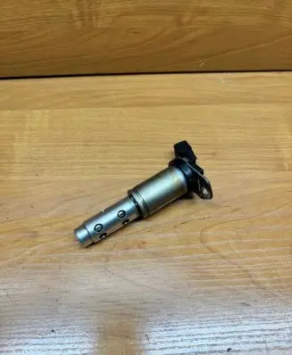 BMW 7 F01 F02 F03 F04 Camshaft vanos timing valve 7585425 1175