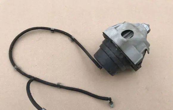 BMW X3 F25 Engine mount bracket 6785714