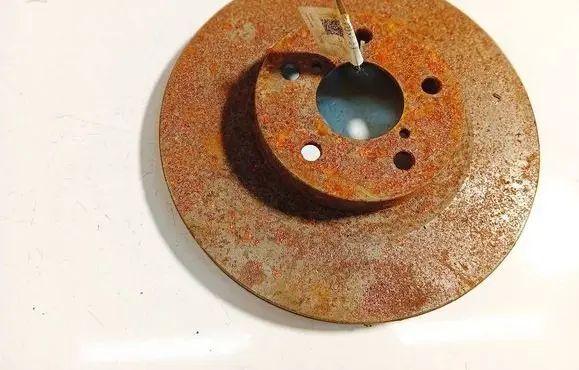 Subaru Legacy Front brake disc ventiliuojamas